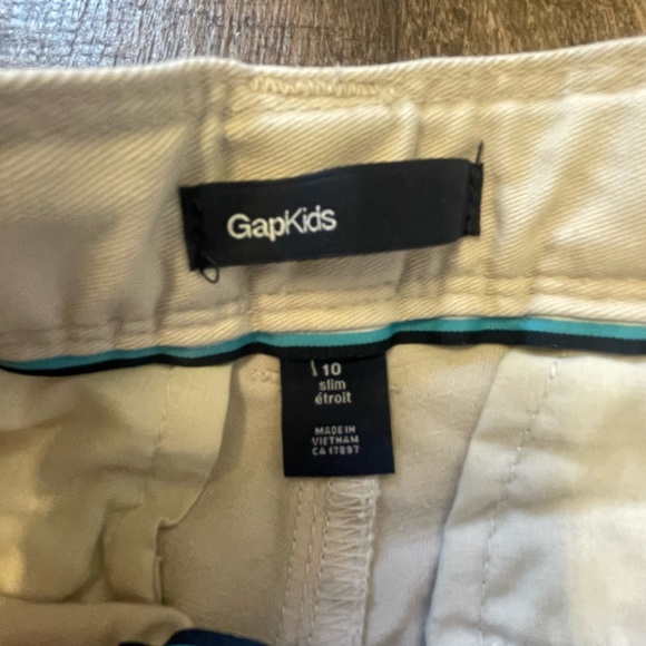 Gap Khaki Pants - Picture 3 of 4